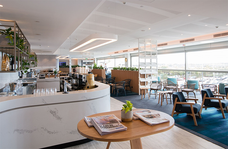 Qantas-Lounge-Int-Airport-Brisbane-Formula-Fitout-Customer-Service