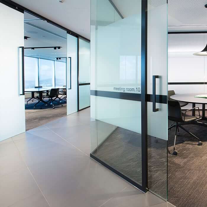 Creating More Space with Office Partitions / Formula Interiors
